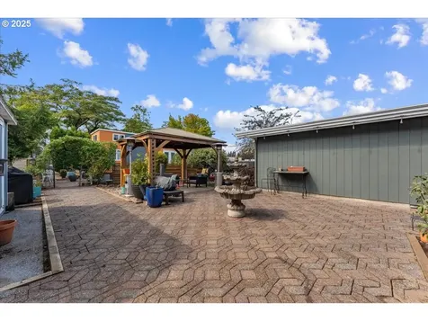 21 NE 196th Avenue Portland OR 97230