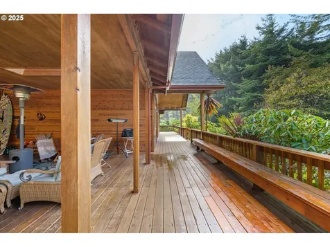 47555 Leeward Street Langlois OR 97450