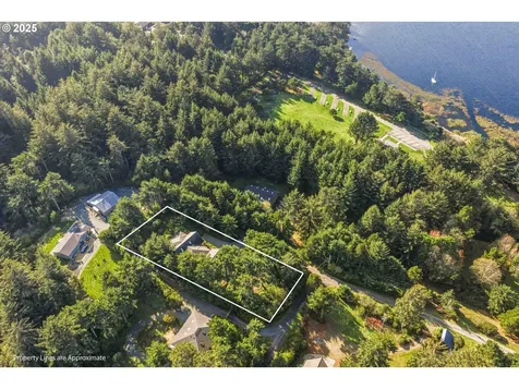 47555 Leeward Street Langlois OR 97450