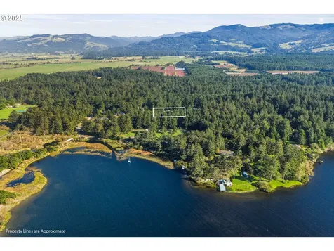 47555 Leeward Street Langlois OR 97450