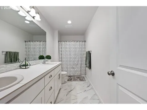 2504 Brackenfern Road Eugene OR 97403