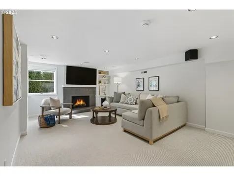 3190 SW Ridgewood Avenue Portland OR 97225