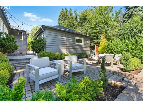3190 SW Ridgewood Avenue Portland OR 97225