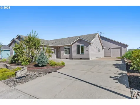 746 Mooney Street Independence OR 97351