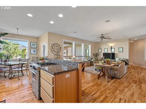 746 Mooney Street Independence OR 97351