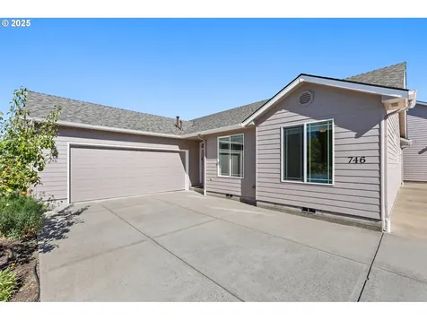 746 Mooney Street Independence OR 97351
