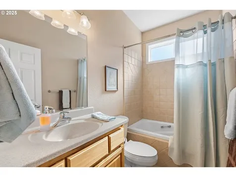 746 Mooney Street Independence OR 97351