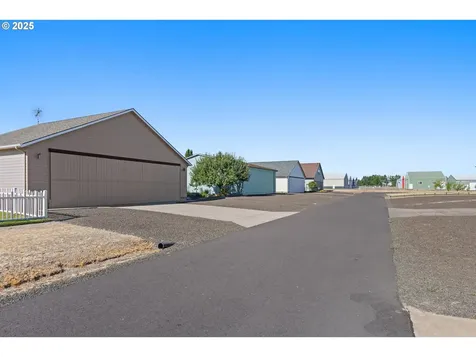 746 Mooney Street Independence OR 97351