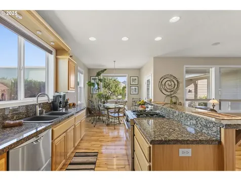 746 Mooney Street Independence OR 97351