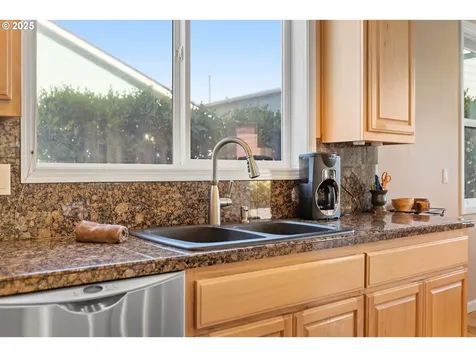 746 Mooney Street Independence OR 97351