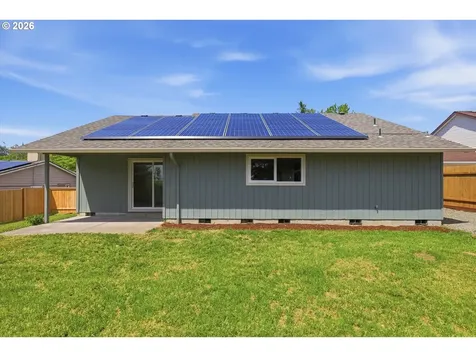 306 E Hilltop Drive Newberg OR 97132