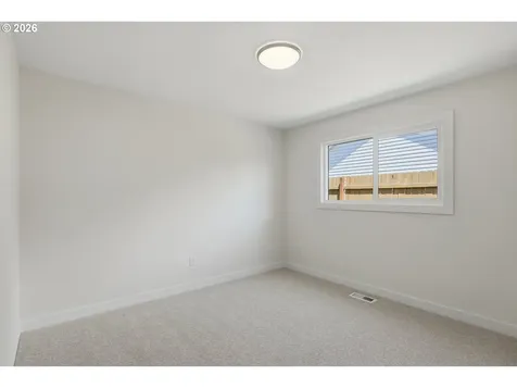 306 E Hilltop Drive Newberg OR 97132