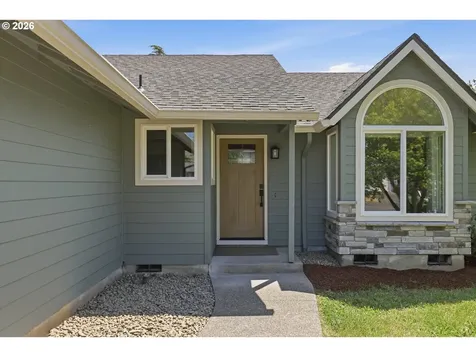 306 E Hilltop Drive Newberg OR 97132