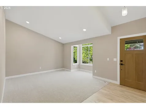 306 E Hilltop Drive Newberg OR 97132