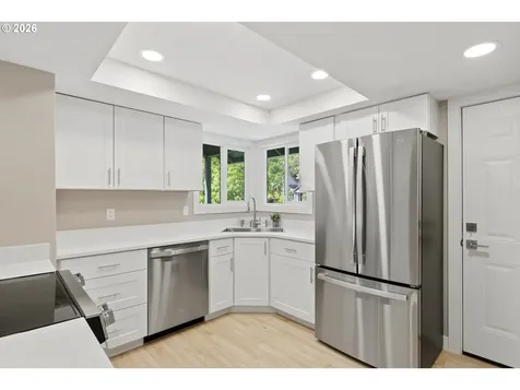 306 E Hilltop Drive Newberg OR 97132