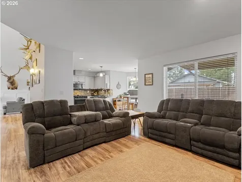 18910 Highland Drive Oregon City OR 97045