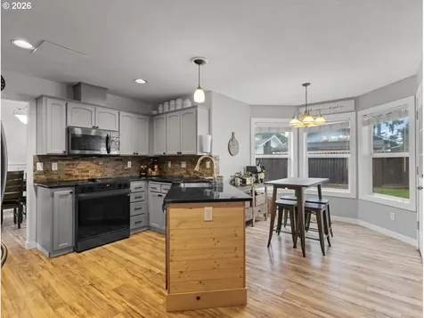18910 Highland Drive Oregon City OR 97045