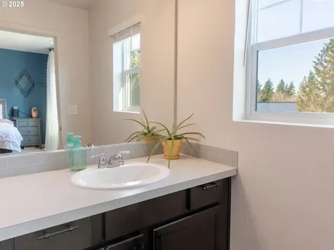 559 NE 137th Avenue Vancouver WA 98684