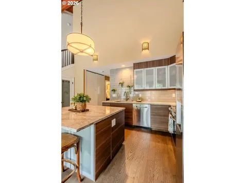 4 Touchstone Lake Oswego OR 97035