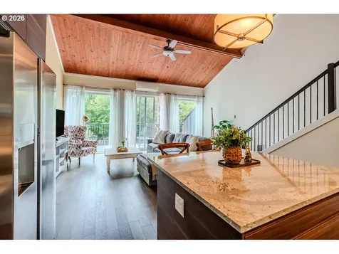 4 Touchstone Lake Oswego OR 97035