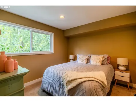 4 Touchstone Lake Oswego OR 97035