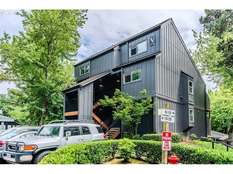 4 Touchstone Lake Oswego OR 97035