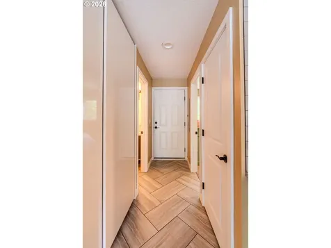 4 Touchstone Lake Oswego OR 97035