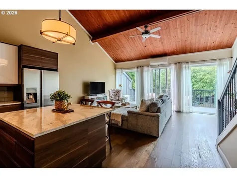 4 Touchstone Lake Oswego OR 97035