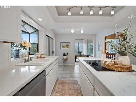 15 Masaryk Street Lake Oswego OR 97035