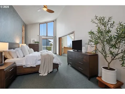 15 Masaryk Street Lake Oswego OR 97035