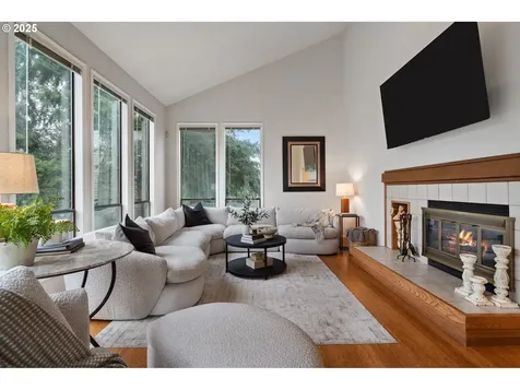 15 Masaryk Street Lake Oswego OR 97035