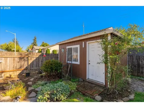 13012 NE 76th Street Vancouver WA 98682