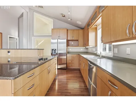 5239 N Emerson Drive Portland OR 97217