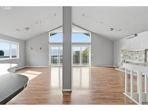 5239 N Emerson Drive Portland OR 97217