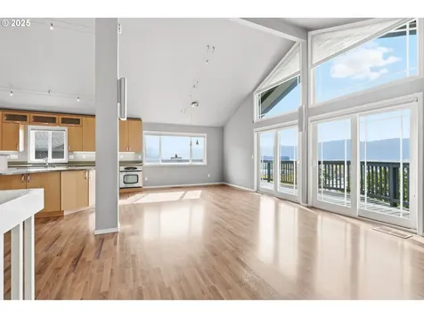 5239 N Emerson Drive Portland OR 97217