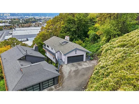 5239 N Emerson Drive Portland OR 97217