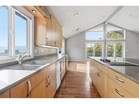 5239 N Emerson Drive Portland OR 97217