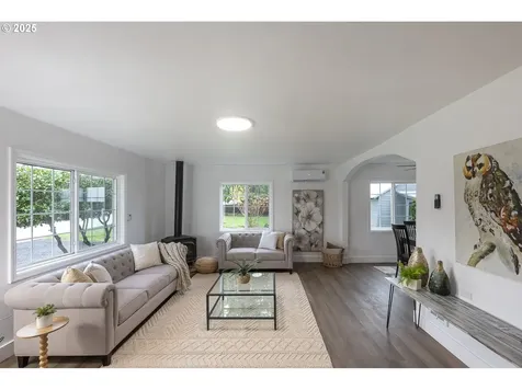 445 SW Mill Street Sheridan OR 97378