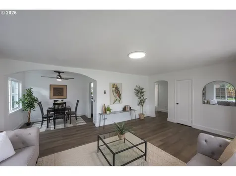 445 SW Mill Street Sheridan OR 97378