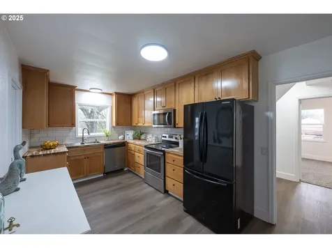 445 SW Mill Street Sheridan OR 97378