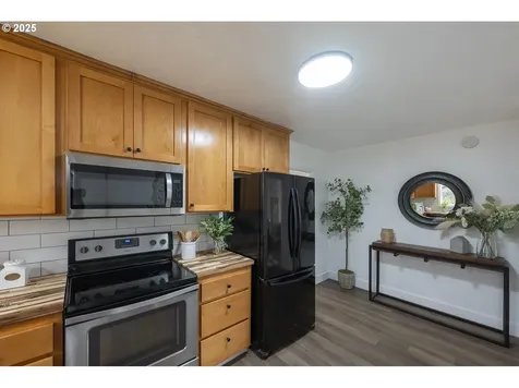445 SW Mill Street Sheridan OR 97378