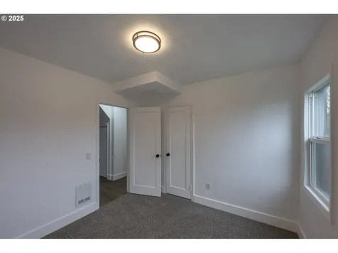 445 SW Mill Street Sheridan OR 97378