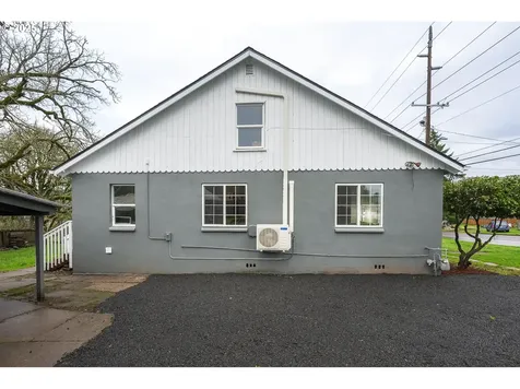 445 SW Mill Street Sheridan OR 97378