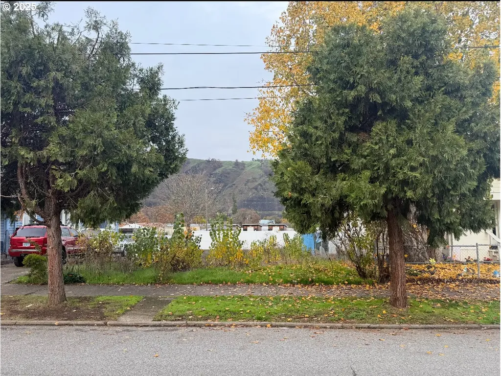 1012 SE Mill Street Roseburg OR 97470