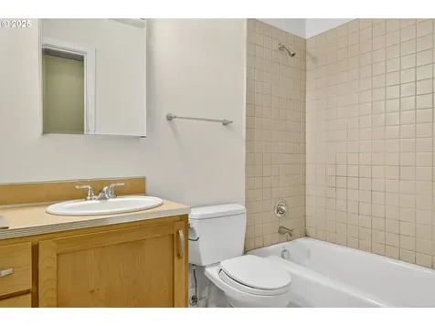 4653 NE Killingsworth Street Portland OR 97218