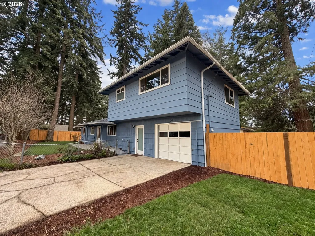 18655 SE Yamhill Circle Portland OR 97233