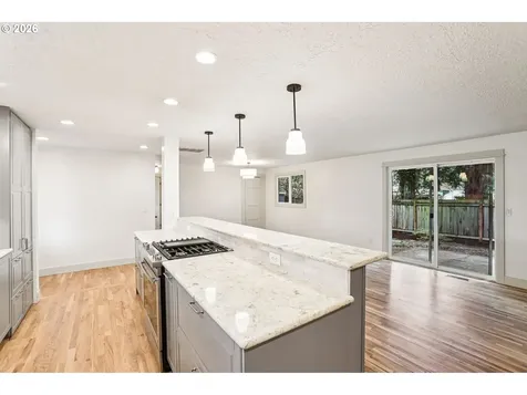 18655 SE Yamhill Circle Portland OR 97233