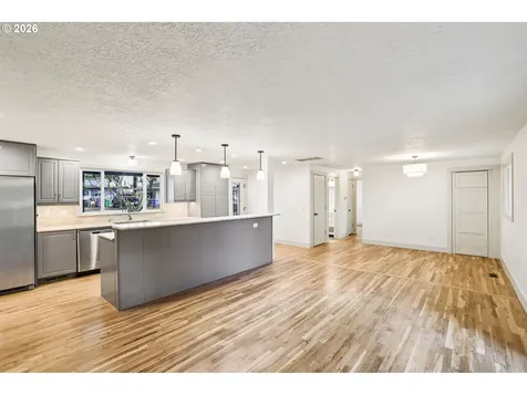 18655 SE Yamhill Circle Portland OR 97233