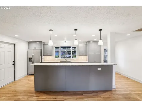 18655 SE Yamhill Circle Portland OR 97233