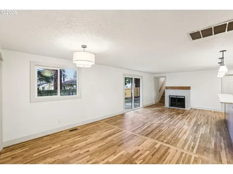 18655 SE Yamhill Circle Portland OR 97233